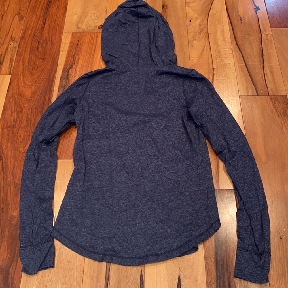 NWOT~ HOLLISTER EMBROIDERED LONG SLEEVE HOODED TEE~ WOMENS SMALL - Y2K - Picture 5 of 5